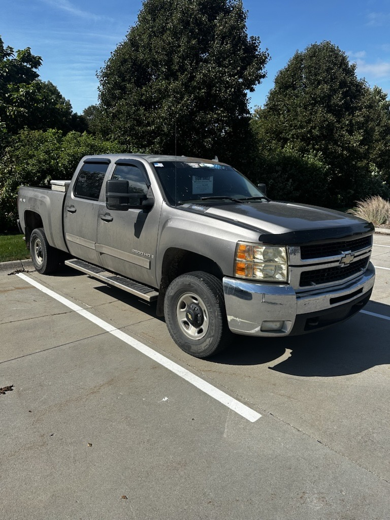2007 CHEVY OUTSIDE (002)